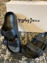 Mamma Mia slip on sandal - $26.00
