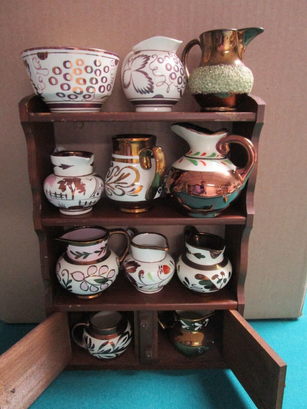 Primary image for CREAMER COLLECTION ENGLAND IN WOOD RACK WADE OLD CASTLE GRAYS original