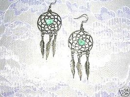 Web Dream Catcher And Turquoise Gem With 3 Dangling Feathers Usa Pewter Earrings - £14.36 GBP
