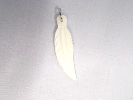 HAND CARVED FEATHER WHITE BUFFALO BONE 2 SIDED PENDANT ADJUSTABLE CORD N... - €5,98 EUR