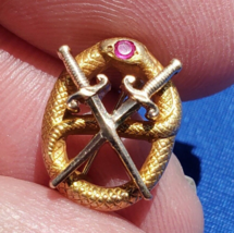 Vintage Deco Serpent Solid Gold Pin EXOTIC Antique Snake Brooch - $15,814.20 MXN Vintage Deco Serpent Solid Gold Pin EXOTIC Antique Snake Brooch - $15,814.20 MXN