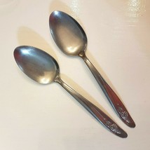 Oneida New Era Serving Spoon LOT 2 Deluxe Retired Stainless Steel Rose P... - £14.01 GBP