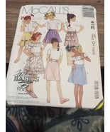 Mccalls patterns 4112 girls skirt Sz  7 8 10 Uncut - $151.33 MXN