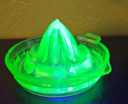 Vintage Green Uranium Glass 1930s Depression Era Glass Juicer Reamer Video - $42.39