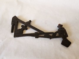 Victorian Style Cast Iron Oil Lamp Bracket Arm - $277.13 MXN