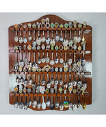 Vintage USA Souvenir Spoon Collection 64 Spoon LOT w/ Wood Wall Display ... - €136,79 EUR