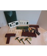 Bachmann Plasticville Suburban Train Station Green Roof  0-027 M34 - $16.58