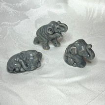 Vintage Set of 3 Gray Ceramic Elephant Figurines Made in Japan - $333.75 MXN