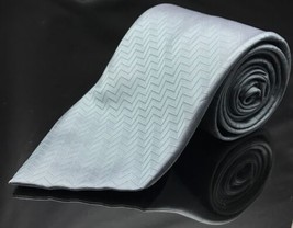 Claiborne White Gray Striped Trxture Woven Silk Men Neck Tie Geometric Zig Zag - £9.49 GBP