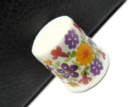 Floral Bareuther Waldsassen Porcelain White Thimble West Germany Vintage - £16.45 GBP