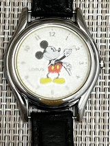 Lorus Mickey Disney Wristwatch V501-6P80 w/ Black Band - Heavily Worn Crystal - £7.66 GBP