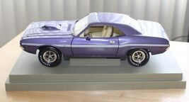 ERTL AMERICAN MUSCLE 1:18 MODEL 1970 DODGE CHALLENGER R/T PLUM PURPLE JC153 - $54.95