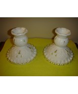 Fenton Glass Violets In Snow Spanish Lace Candlesticks - $553.22 MXN