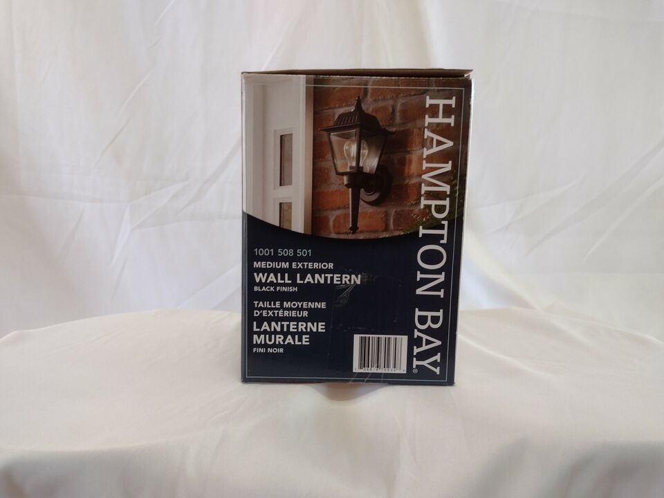 Wall Lantern Hampton Bay - $12.38