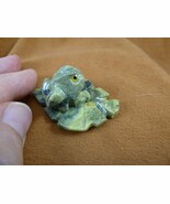 (Y-FRO-169) little green Serpentine Frog on LEAF Gem gemstone FIGURINE Peru - $12.19