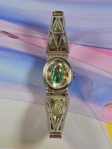 LA Express Silver Tone Women&#39;s Wristwatch w/Metal Expandable Band - $302.09 MXN