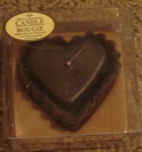 BRAND NEW IN BOX Cute Little Milk Chocolate Bon Bon Candle, ABSOLUTELY A... - $128.98 MXN