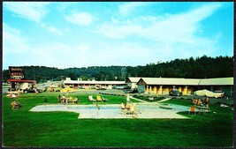 Knoxville, Tennessee - Holiday Motel Exterior View Color Chrome Postcard - $12.25