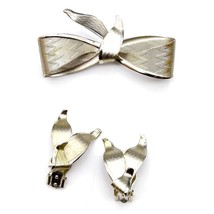 Vintage Brushed Silver Ribbon Parure, Silver Tone Bow with Chevron Pattern - $38.70