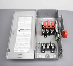 Siemens HF361 30-Amp 3 Pole 600-volt 3 Wire Fused Heavy Duty Safety Switches image 4