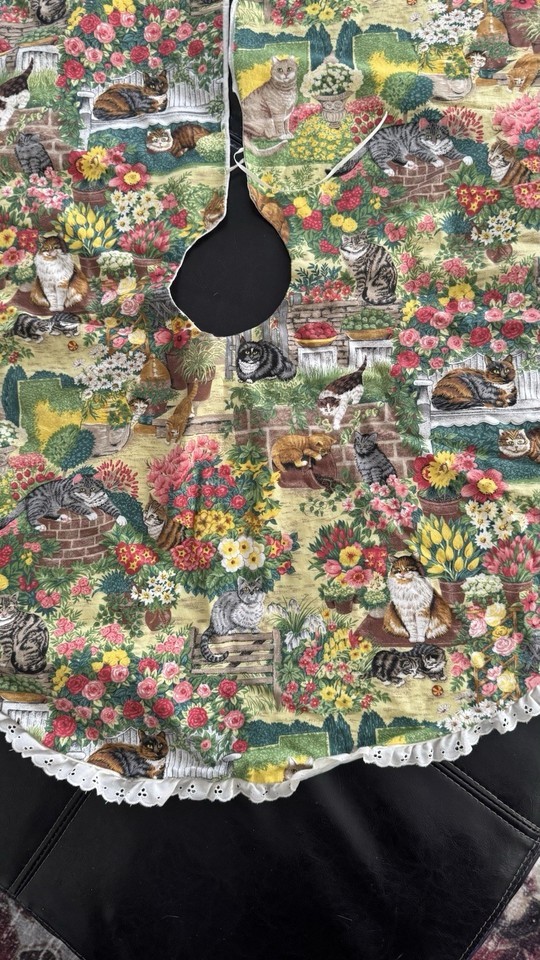 Vintage Cat Pattern Tree Skirt Handmade Cottagecore - £21.00 GBP