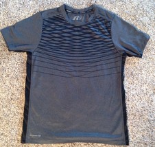 Russell Dry Power Boys Gray Shirt Short Sleeve Size 10/12 Largei - $4.90