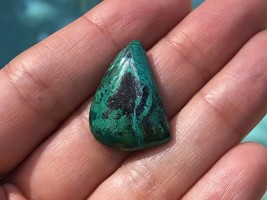 Stunning Green Chrysocolla Tenorite Organic Triangle 25x17 mm Cabochon Gemstone - £25.17 GBP