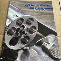 1998 SMITH & WESSON CATALOG ( ACCEPTABLE ) - €3,86 EUR 1998 SMITH & WESSON CATALOG ( ACCEPTABLE ) - €3,86 EUR