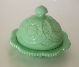 Jadeite Round Covered Butter Cheese Dish w Lid Etched Design Scalloped Edge Jade - £59.91 GBP