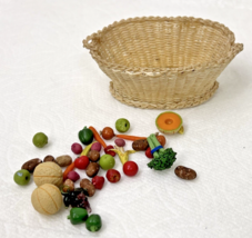 Handmade Miniature Dollhouse Doll House Basket Full of Real looking Frui... - $14.36