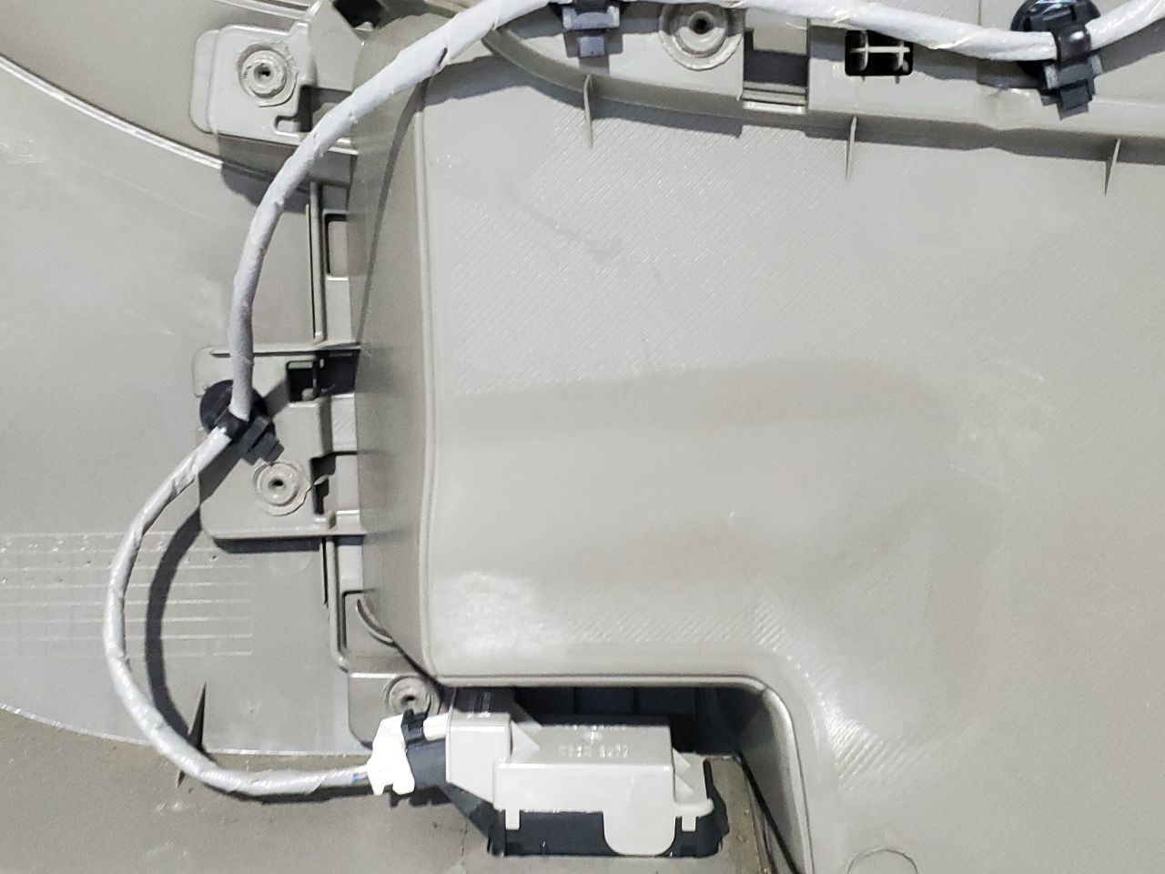 2010 Acura ZDX OEM Front Right Door Trim Panel  Item image 10