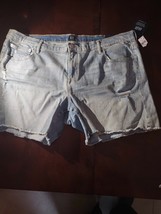 GAap Size 35 Shorts New - £31.97 GBP