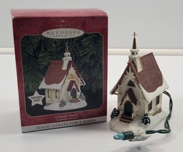 *X) 1999 Hallmark Keepsake Colonial Church Magic Christmas Ornament - €8,50 EUR