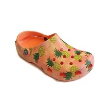 Crocs Classic Slip On Retro Resort Clog Mens Size 7 Womens Size 9 Orange Sandals - £30.71 GBP