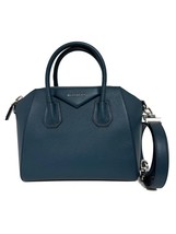 Authenticity Guarantee 
New Givenchy Small Blue Antigona Grained Leather Bag - £1,464.79 GBP