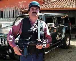 El Chapo 8X10 Photo Mexico Organized Crime Drug Cartel Picture Guzman With Gun - £3.88 GBP