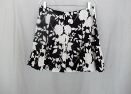 Banana Republic skirt flare mini lined Size 10 black white floral - $12.69