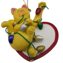 Yellow Cat Small Christmas Ornament Tangled In Lights 2007 Ornament Central 3&quot; - £6.14 GBP