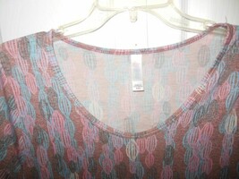 Ladies Lularoe Perfect Tee XXSmall w Paparazzi Necklace&amp;2 Pair Earrings - £17.32 GBP