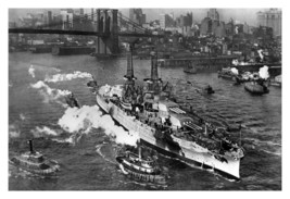 Uss Arizona Navy WW2 Battleship Passing Through New York City 4X6 Photo - $10.63