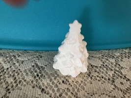 D2 - Christmas Tree Ceramic Bisque Ready-to-Paint* - €1,74 EUR