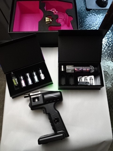 Flavour Blaster Pro 2.3 Cocktail Bubble &amp; Aroma Gun Kit – Mixology Bar Tool - $389.00