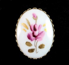 Hand Painted PINK FLOWER White Porcelain Inset PIN Vintage Oval Brooch Goldtone - £10.27 GBP