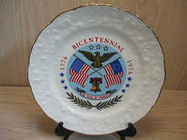 Collector Plate Bicentennial USA Flags Eagle Liberty Bell Gold Rim  1776-1976  - £7.82 GBP