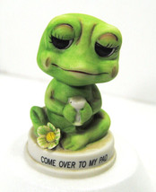 Frog Figurine &quot;Come Over To My Pad&quot;  Vintage 1981 George-Good Corp. - £7.97 GBP