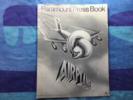 Vintage 1980 Paramount Press Book MOVIE: AIRPLANE! - $49.48