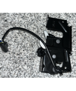 2015 BMW F80 M3 F82 M4 Front Left Hood Lock Latch 7242548-11 - $1,805.65 MXN