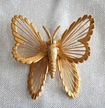 Elegant Monet Mid Century Modern Gold-tone Butterfly Brooch 1970s vintage 2 1/4&quot; - £11.97 GBP