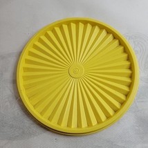 Vintage Tupperware Servalier 8 Round Replacement Lid Only 1205 Yellow  - £5.52 GBP