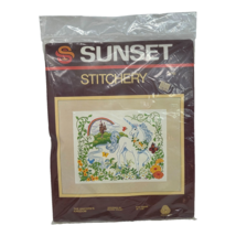 VINTAGE 1981 SUNSET STITCHERY THE UNICORN&#39;S KINGDOM CREWEL KIT NEW SEALED - $530.80 MXN